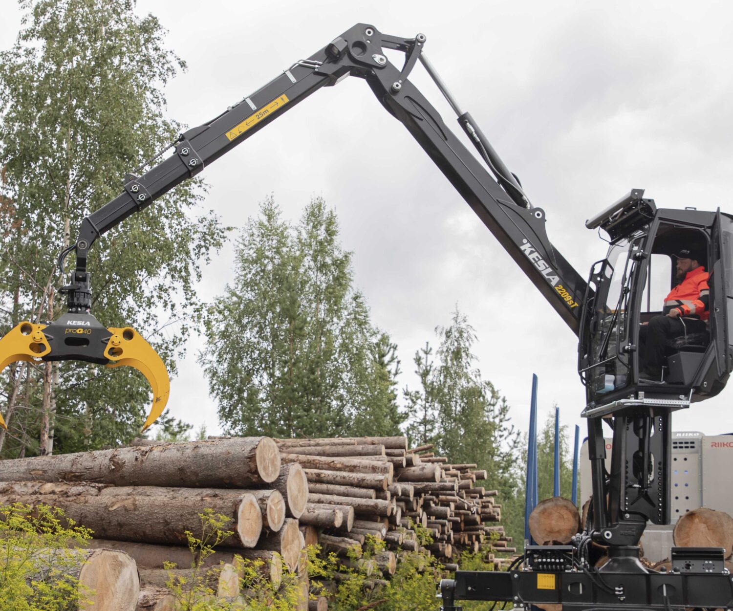 KESLA 2209sT with Vision STD cabin | 